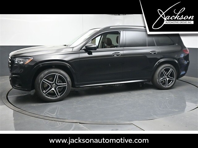 2025 Mercedes Benz GLS 450 4MATIC photo 4