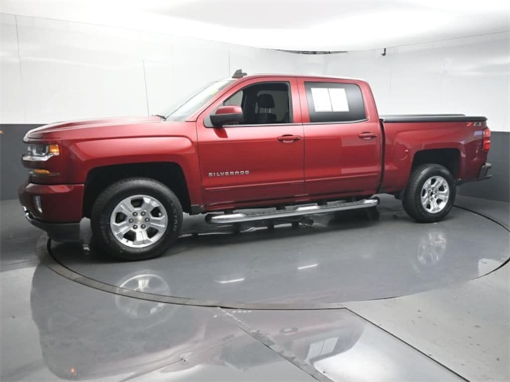 Used 2018 Chevrolet Silverado 1500 LT Truck Crew Cab