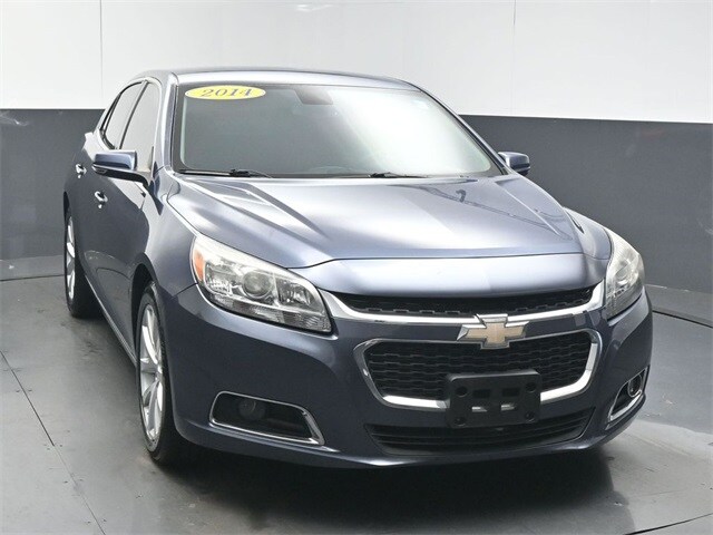 2014 Chevrolet Malibu LTZ photo 2