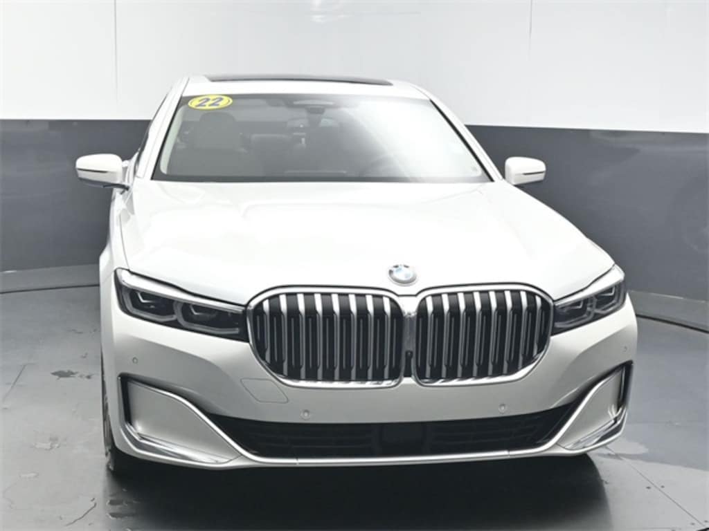 Used 2022 BMW 740i  Sedan
