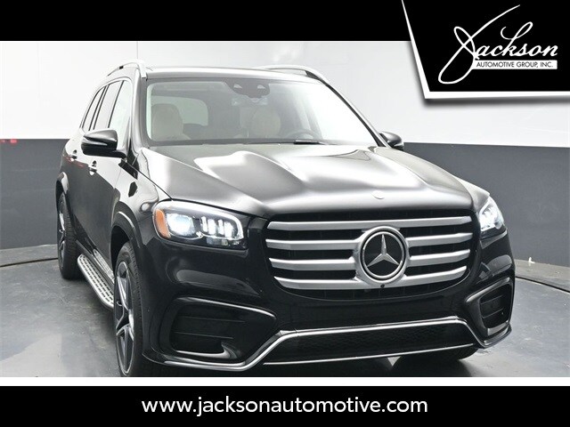2025 Mercedes Benz GLS 450 4MATIC photo 2