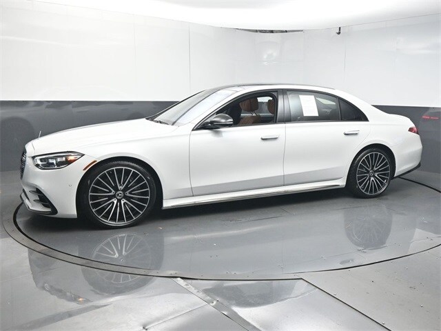 2024 Mercedes Benz S 580 4MATIC photo 4