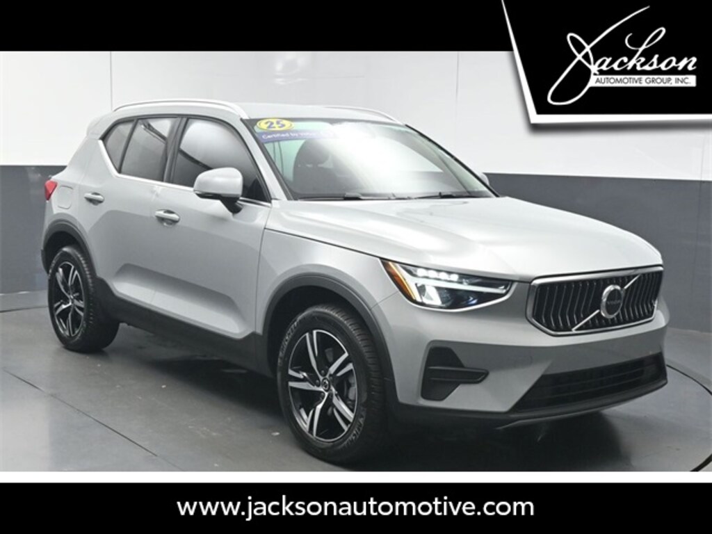 Used 2025 Volvo XC40 B5 Core Bright Theme SUV