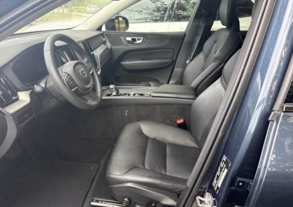 Used 2024 Volvo XC60 B5 Core Dark SUV