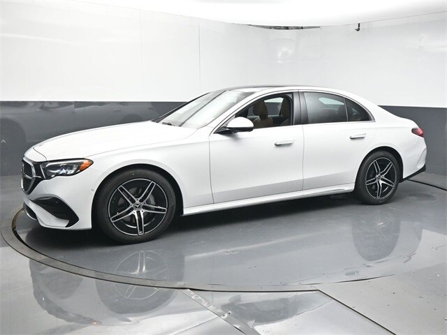 2025 Mercedes Benz E 350 Sedan photo 4