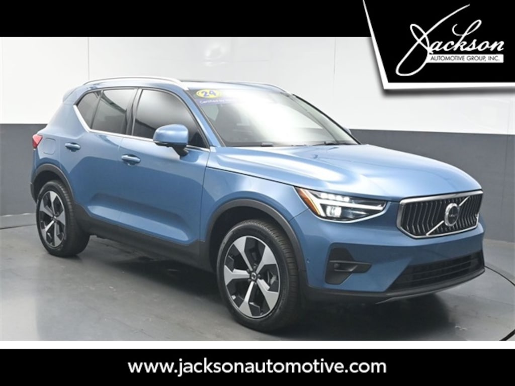 Used 2024 Volvo XC40 B5 Plus Bright SUV