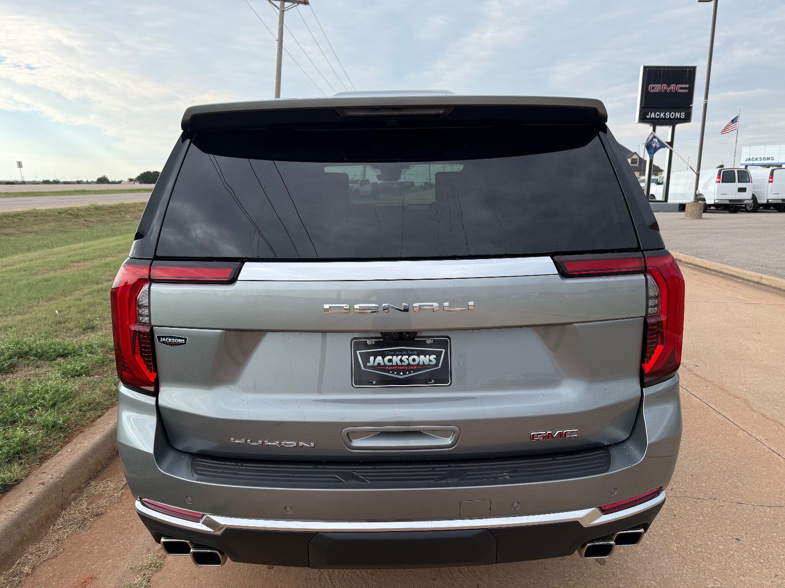 2026 Gmc Yukon Denali photo 4