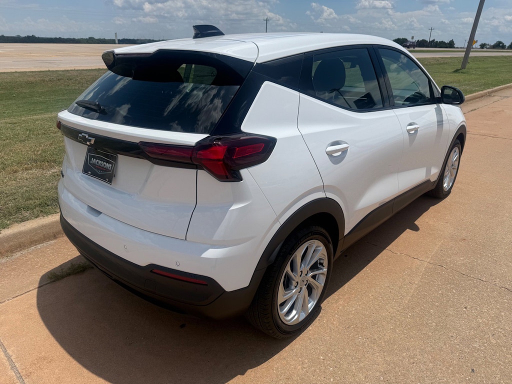 New 2027 Chevrolet Bolt LT SUV