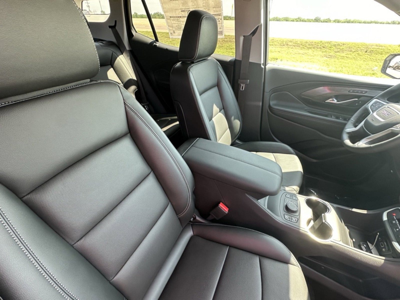 2024 GMC Terrain SLT - Photo 19
