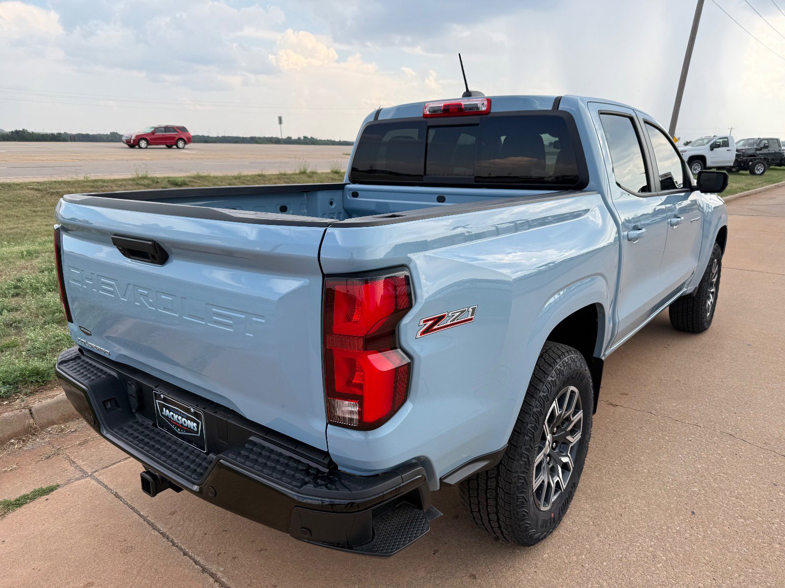 2025 Chevrolet Colorado Z71 photo 2