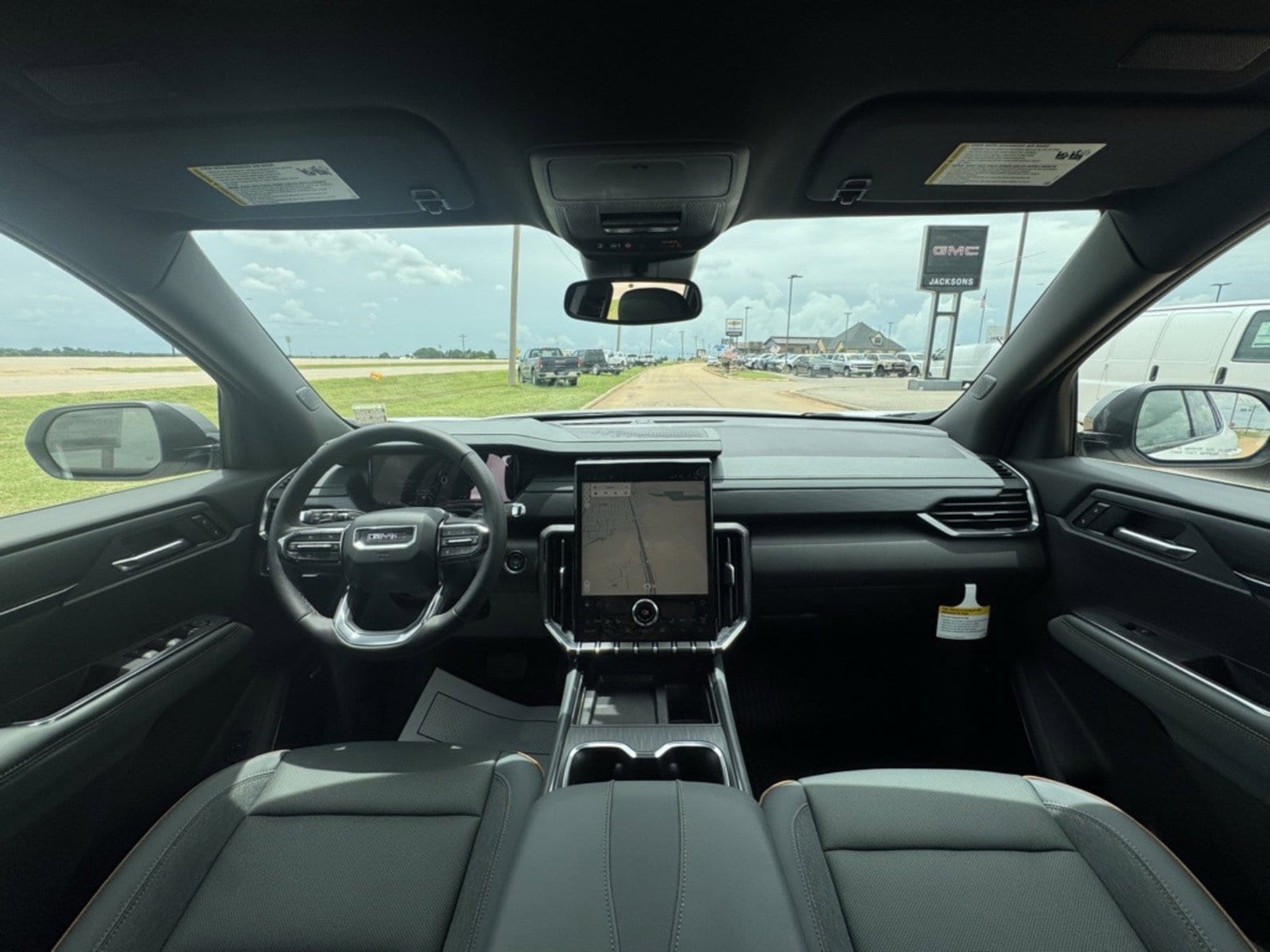 2025 GMC Acadia AT4 - Photo 9