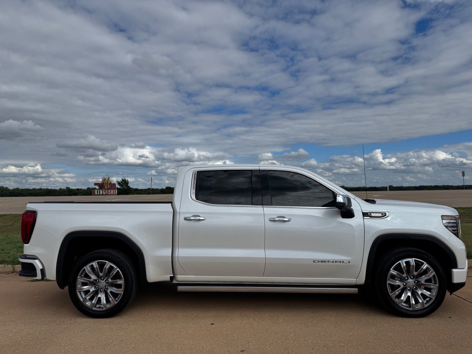 2023 Gmc Sierra 1500 Denali photo 2