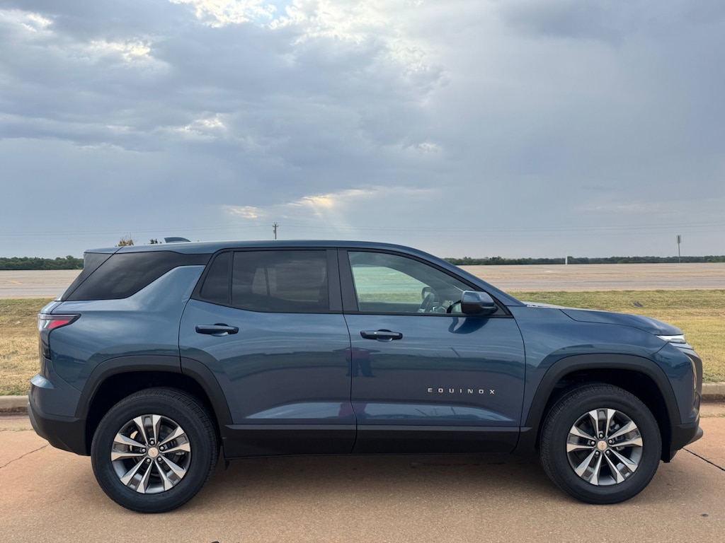 New 2027 Chevrolet Equinox LT SUV