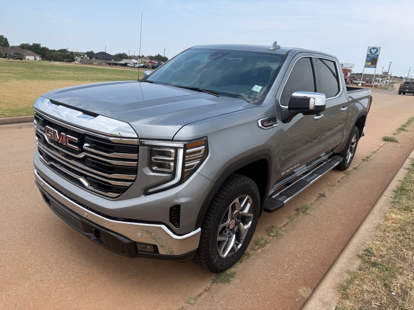 2026 GMC Sierra 1500 SLT - Photo 7