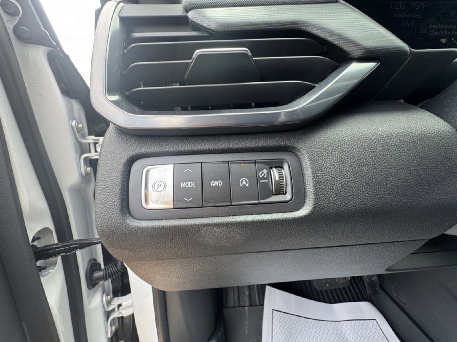 2025 GMC Acadia AT4 - Photo 15