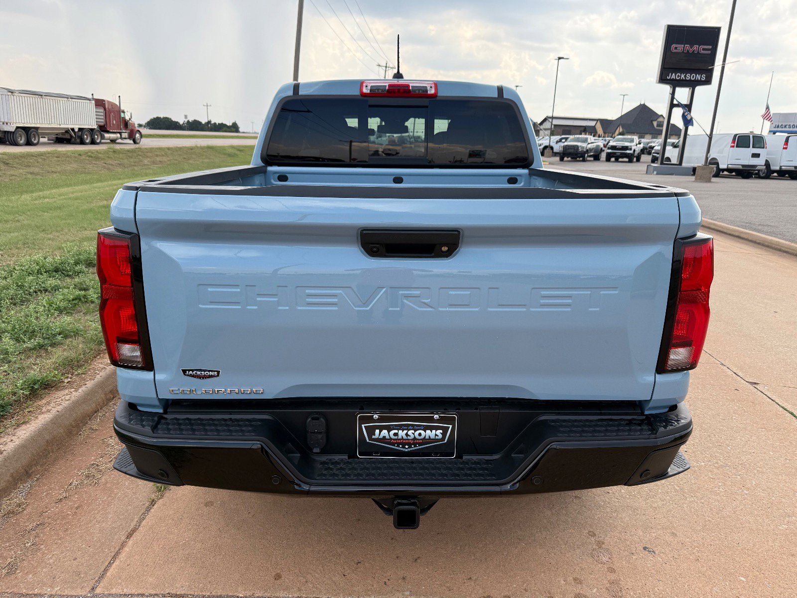 2025 Chevrolet Colorado Z71 photo 3