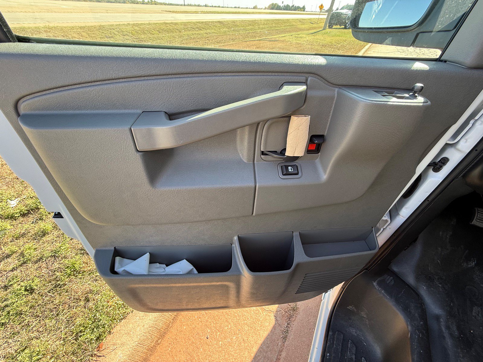 2025 Chevrolet Express Cargo Work Van - Photo 11