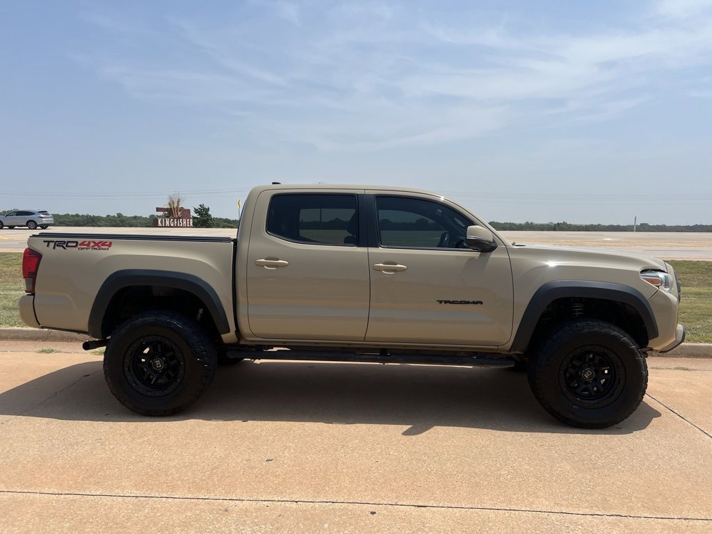 Used 2018 Toyota Tacoma TRD Off Road with VIN 3TMCZ5AN1JM166858 for sale in Kingfisher, OK