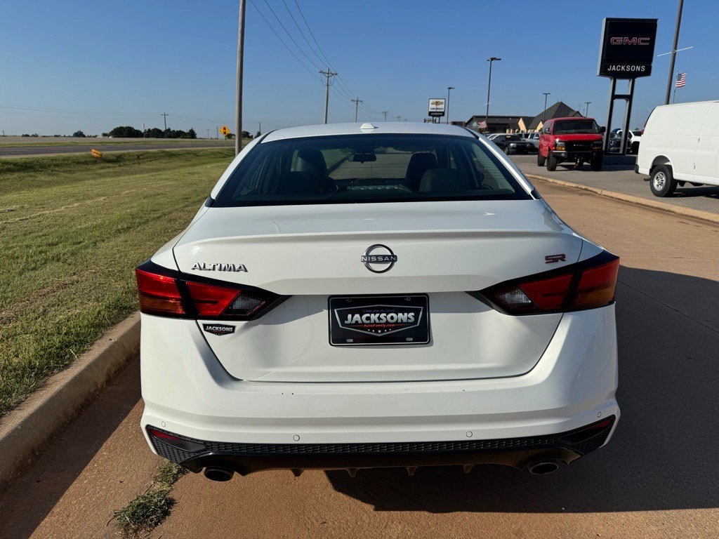 Used 2023 Nissan Altima 2.5 SR Sedan