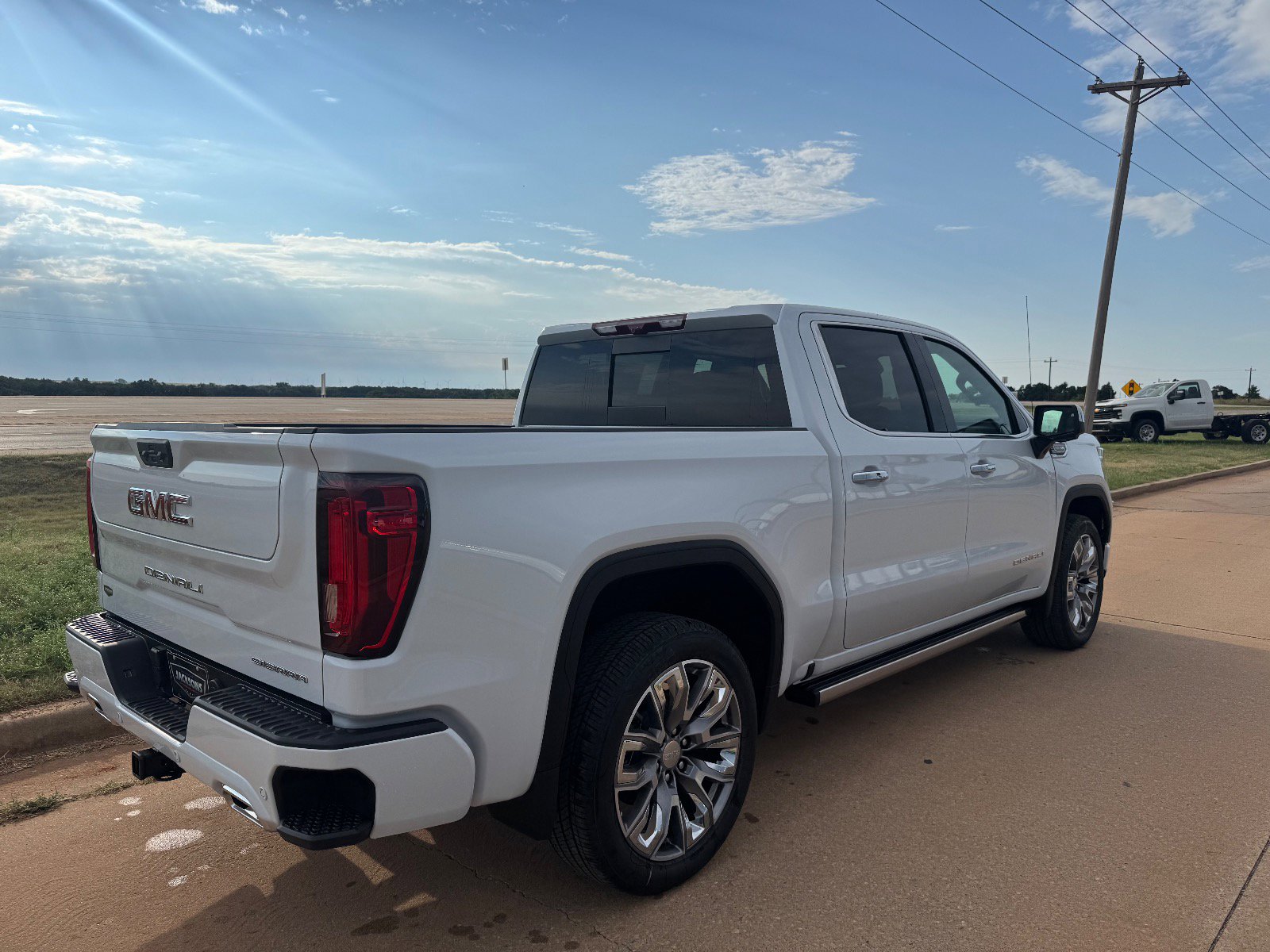 2026 Gmc Sierra 1500 Denali photo 2