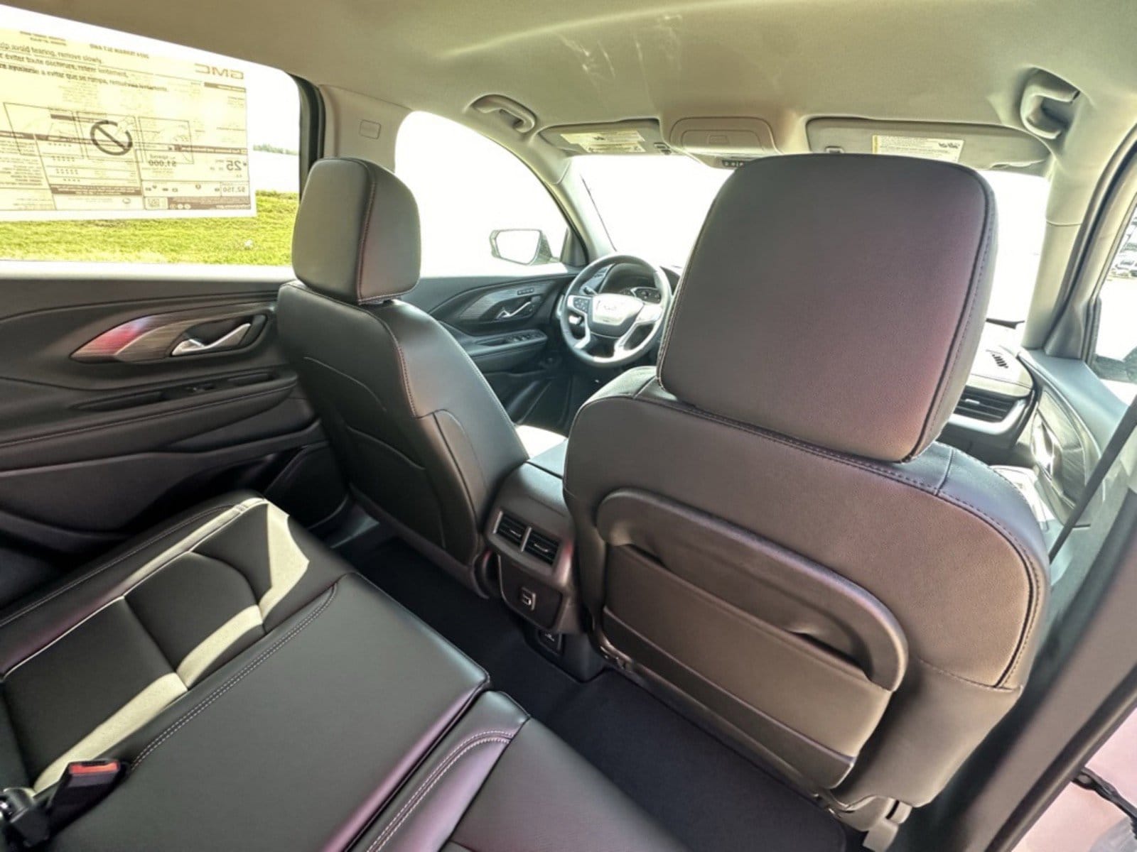 2024 GMC Terrain SLT - Photo 18