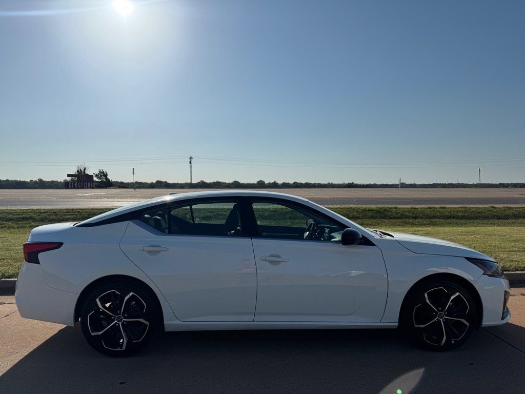 Used 2023 Nissan Altima 2.5 SR Sedan