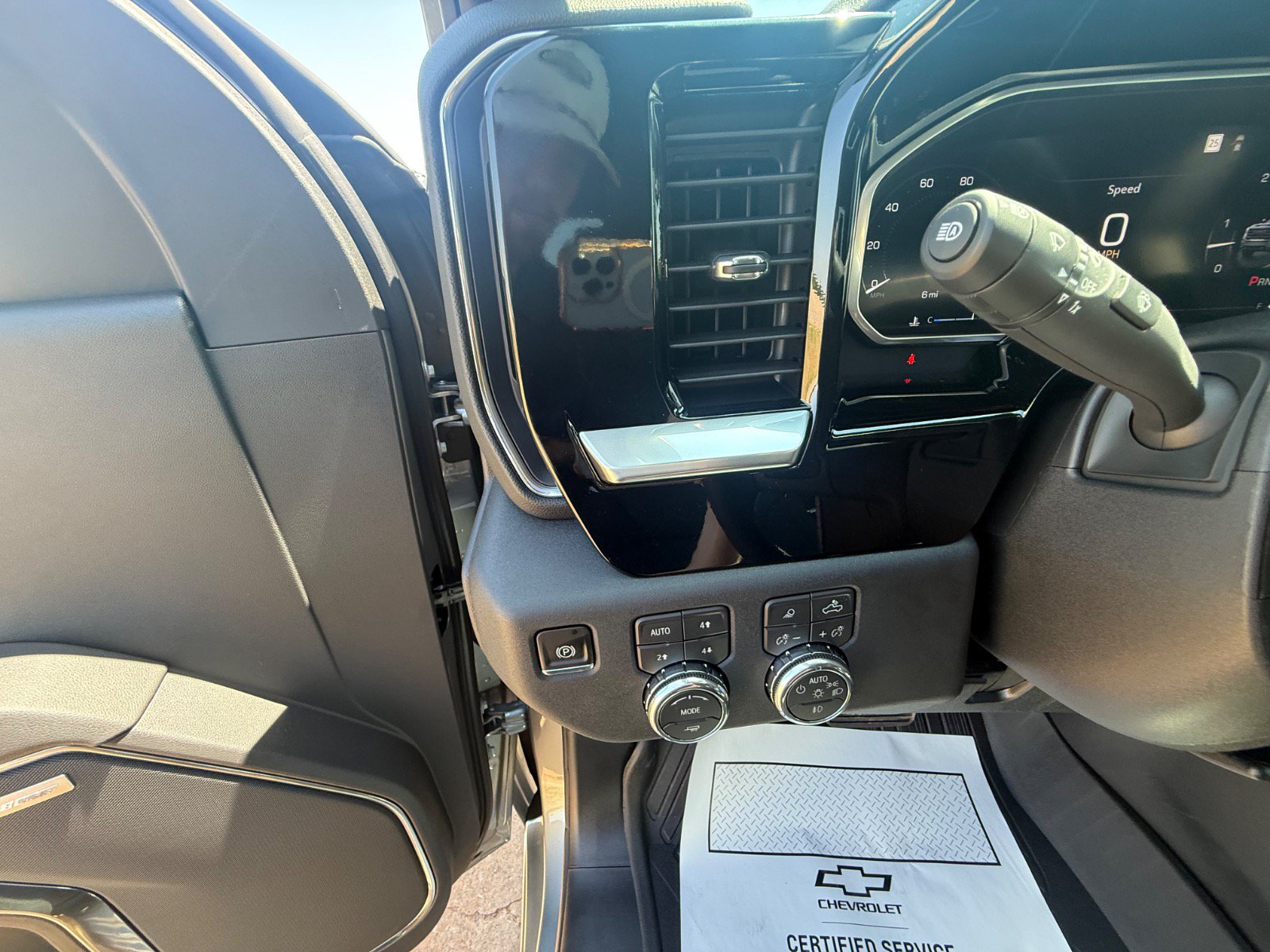 2026 GMC Sierra 3500HD SLT - Photo 18