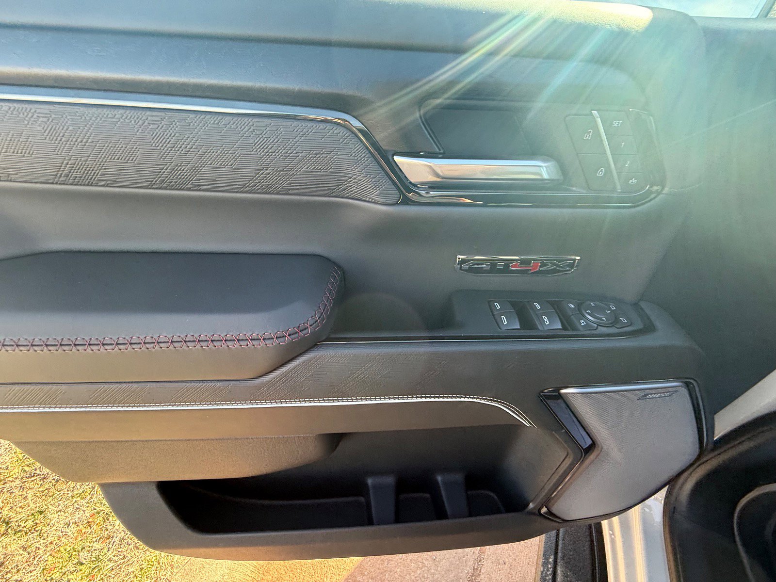 2026 GMC Sierra 1500 AT4X - Photo 12