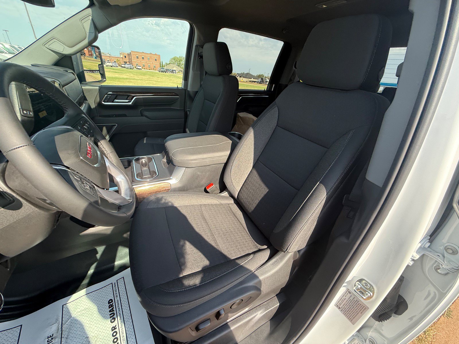 2026 GMC Sierra 3500 Chassis Cab SLE - Photo 10