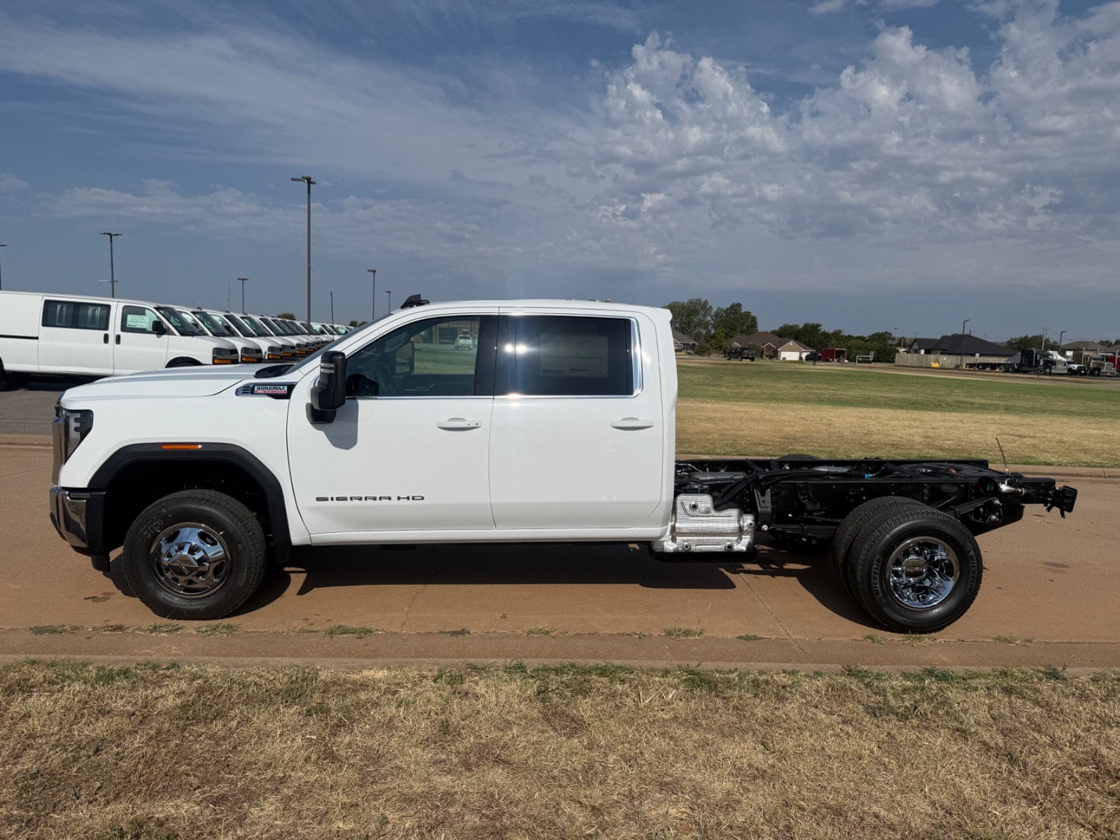 2026 GMC Sierra 3500 Chassis Cab SLE - Photo 6
