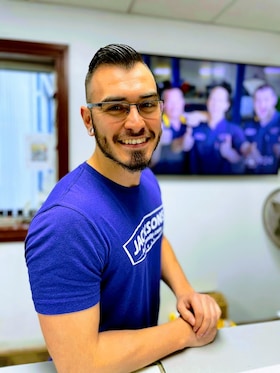 Staff member Alberto Munoz from ID_a6cdaff254c0