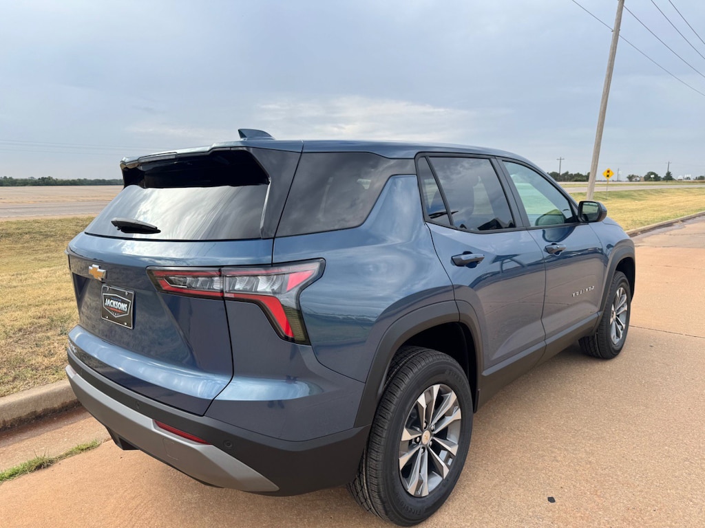 New 2027 Chevrolet Equinox LT SUV