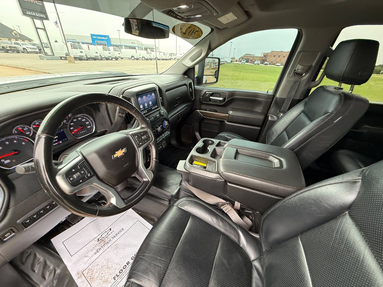 2023 Chevrolet Silverado 3500HD LT - Photo 11