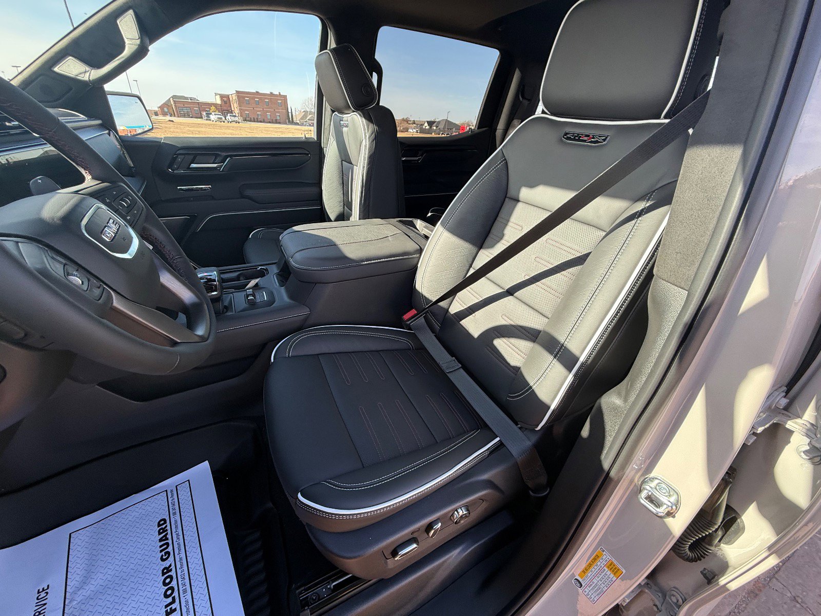 2026 GMC Sierra 1500 AT4X - Photo 10