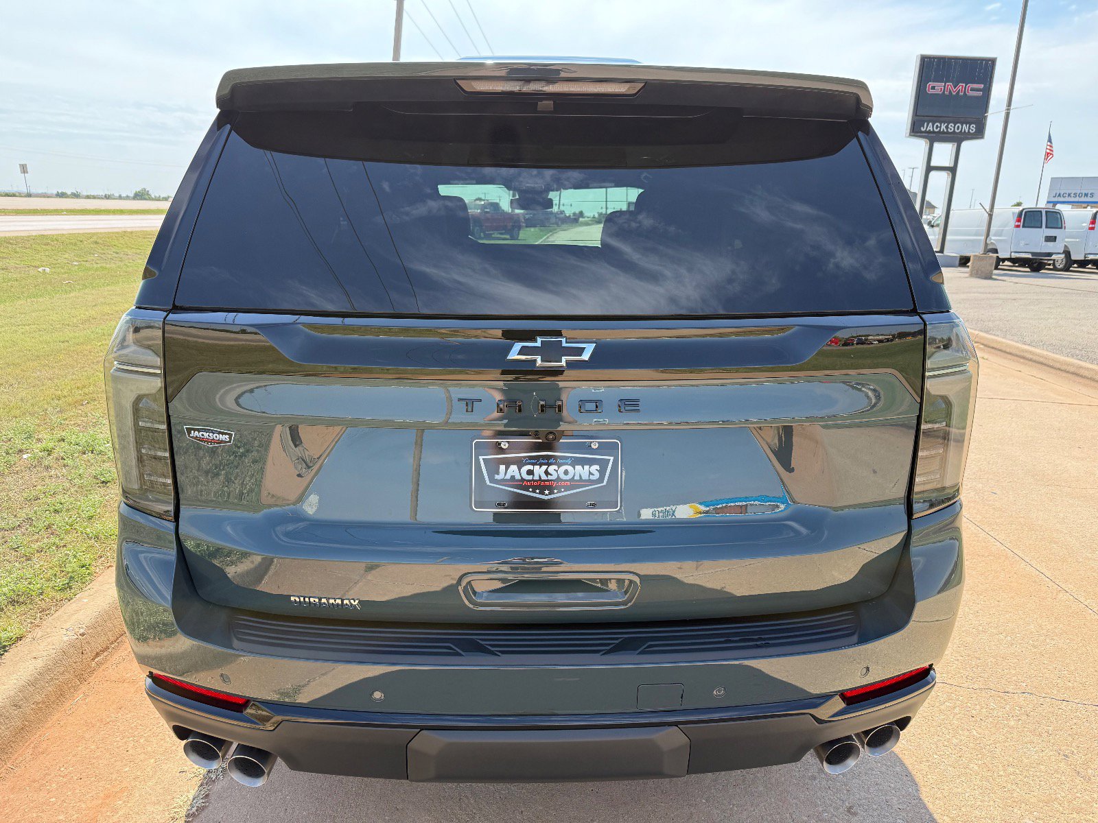 2026 Chevrolet Tahoe Z71 photo 3