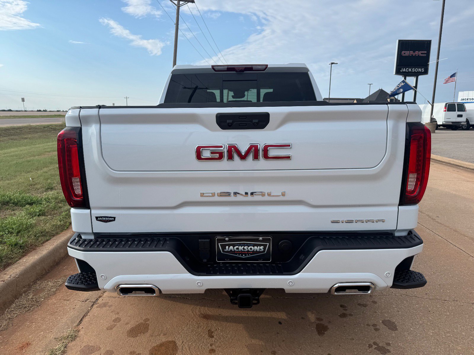 2026 Gmc Sierra 1500 Denali photo 3
