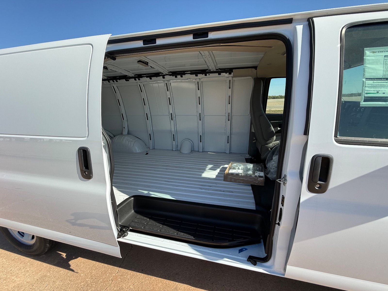 2025 Chevrolet Express Cargo Work Van - Photo 13