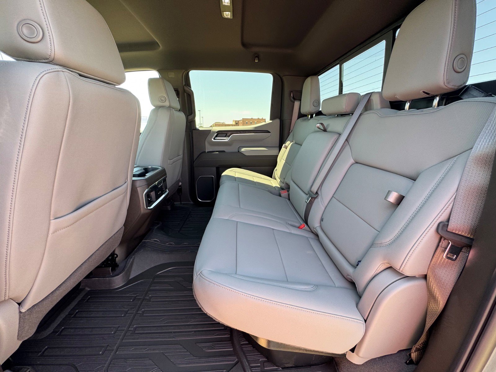 2026 GMC Sierra 1500 SLT - Photo 13