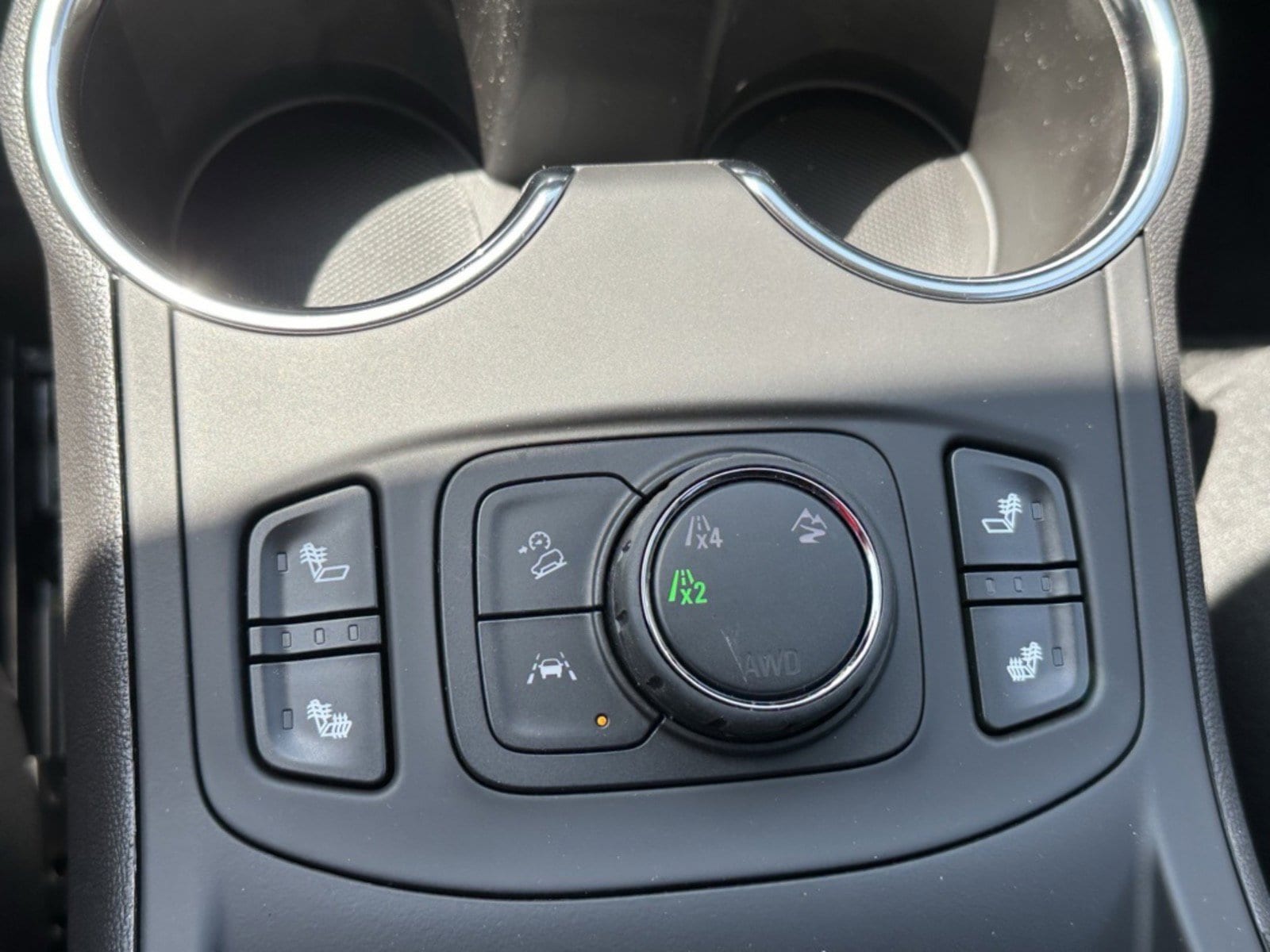 2024 GMC Terrain SLT - Photo 25
