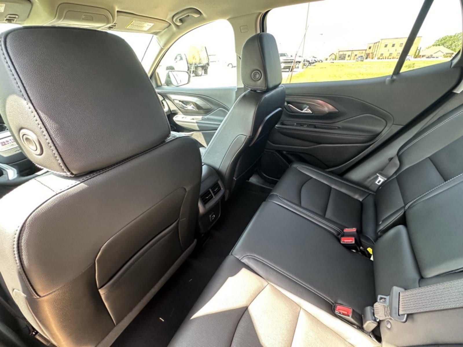 2024 GMC Terrain SLT - Photo 15