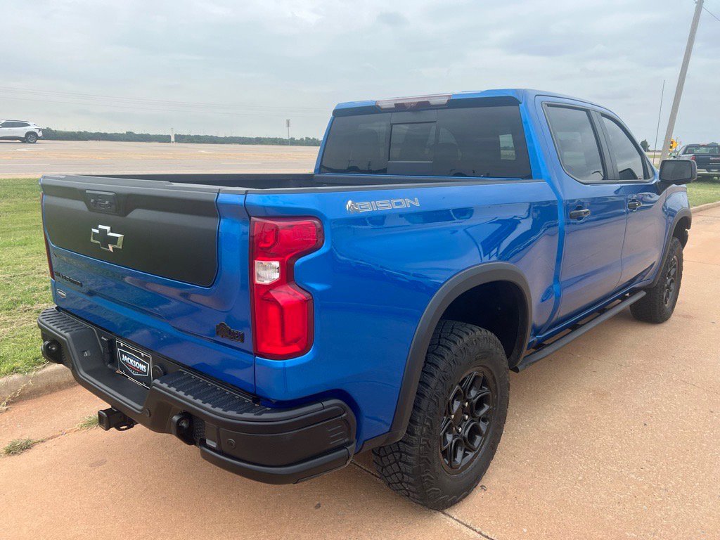 2024 Chevrolet Silverado 1500 ZR2 photo 2