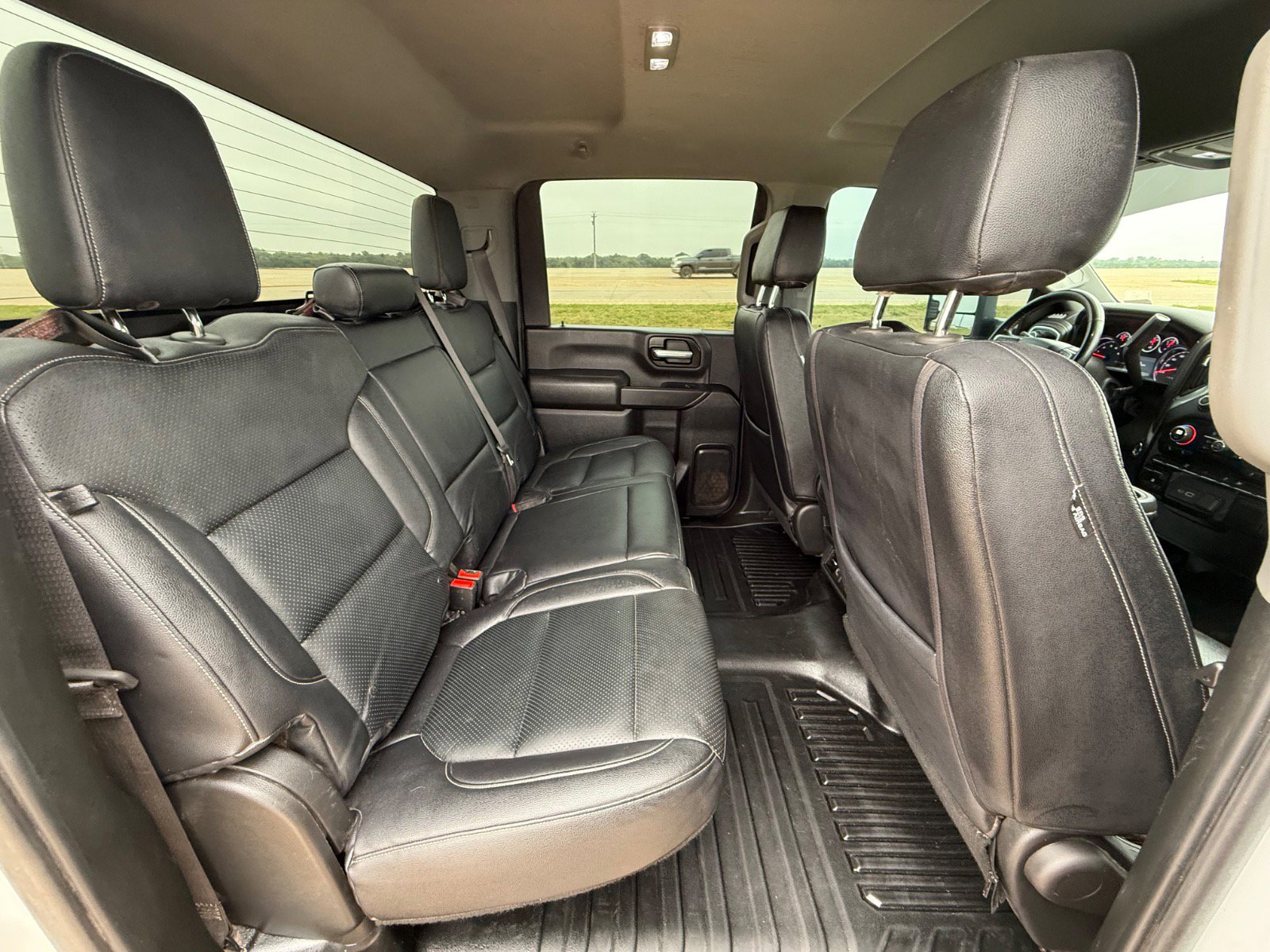 2023 Chevrolet Silverado 3500HD LT - Photo 17