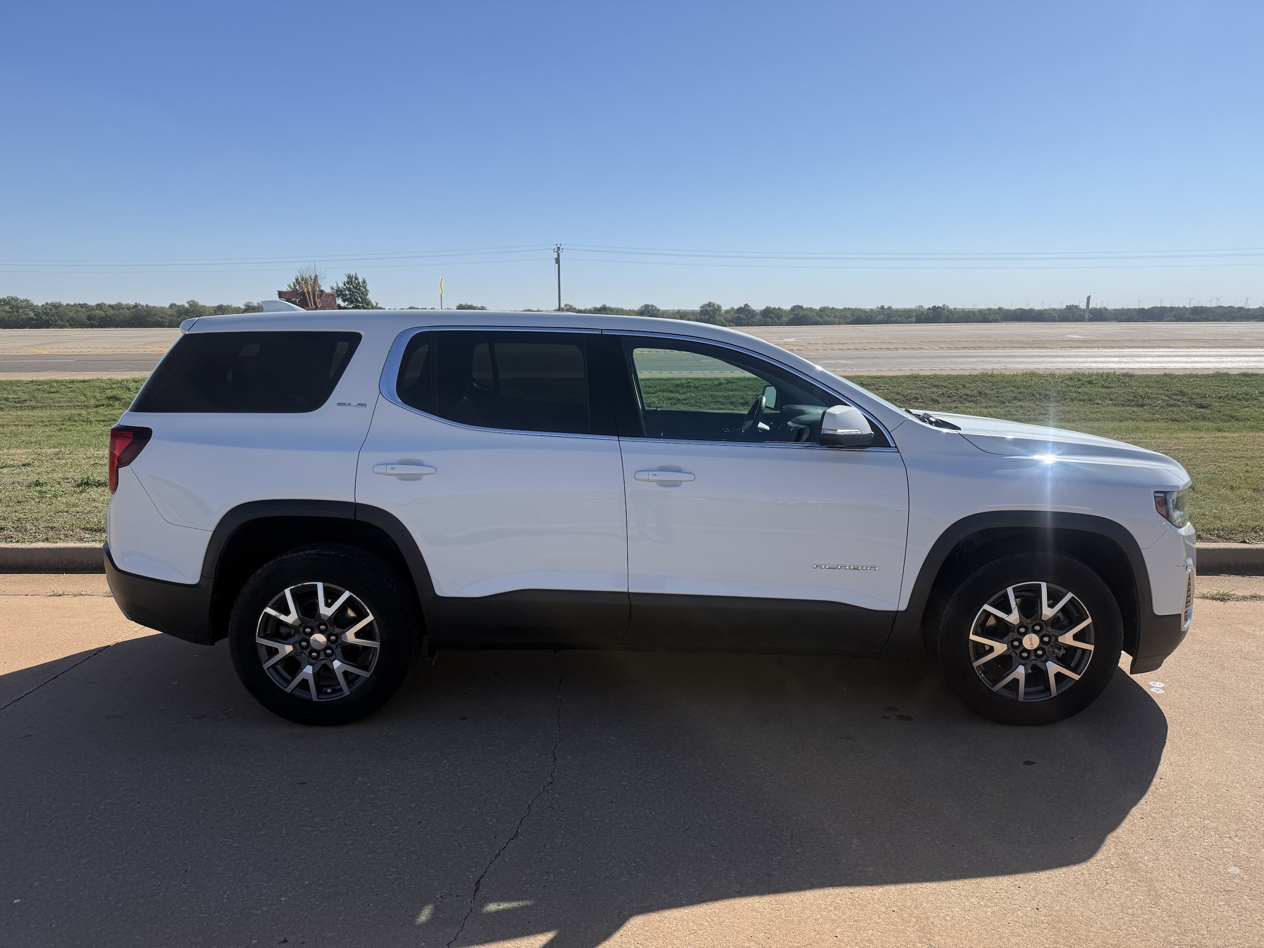 Used 2021 GMC Acadia SLE with VIN 1GKKNKLAXMZ194732 for sale in Kingfisher, OK