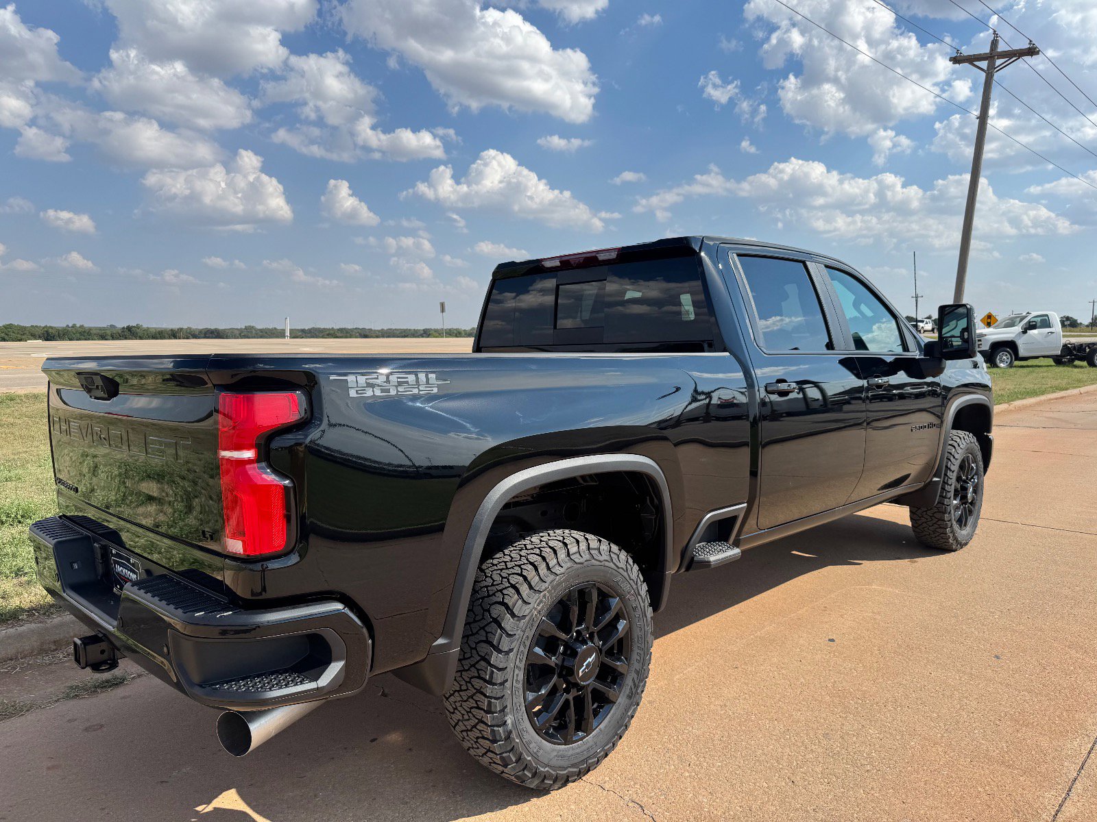 2026 Chevrolet Silverado 2500HD LT photo 2