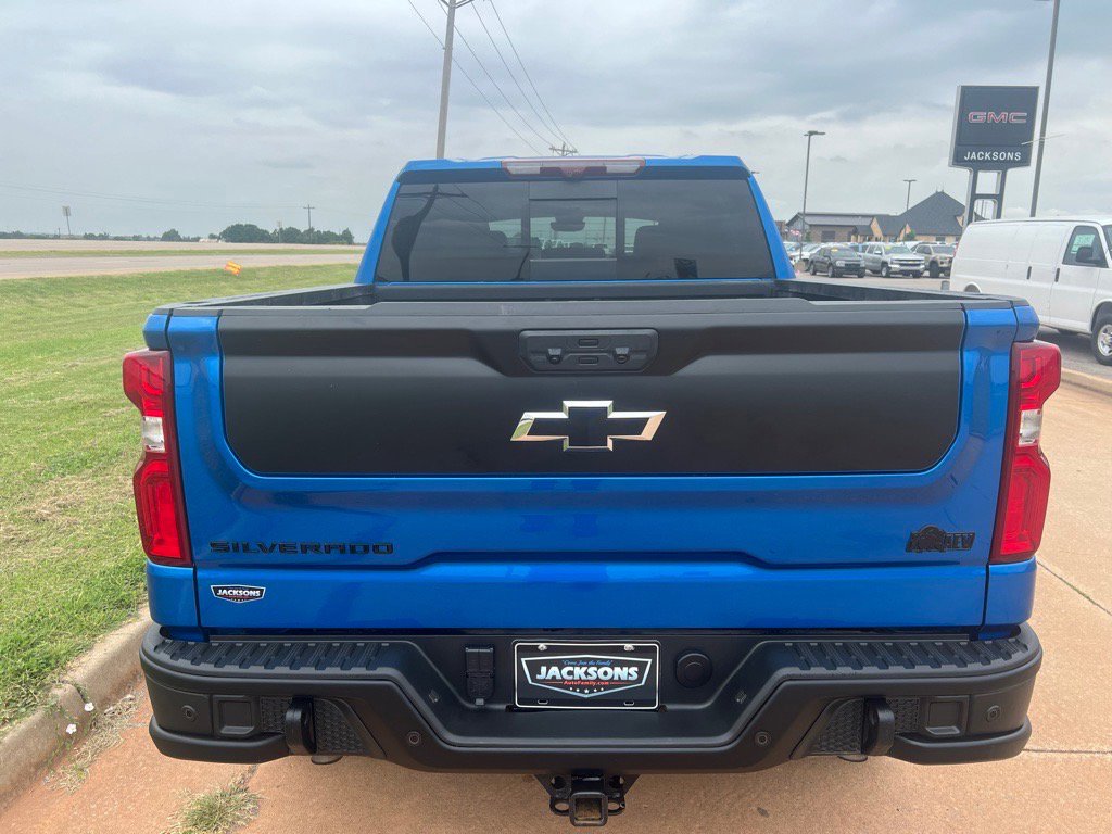 2024 Chevrolet Silverado 1500 ZR2 photo 3