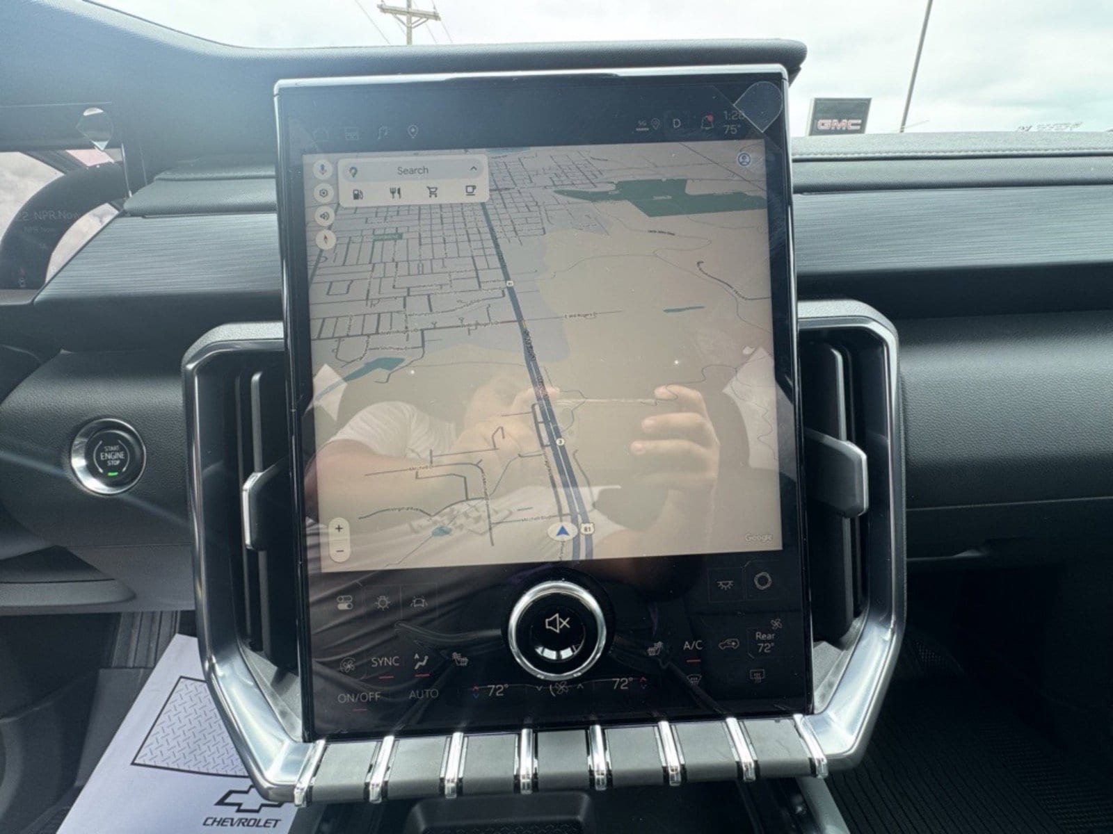 2025 GMC Acadia AT4 - Photo 23