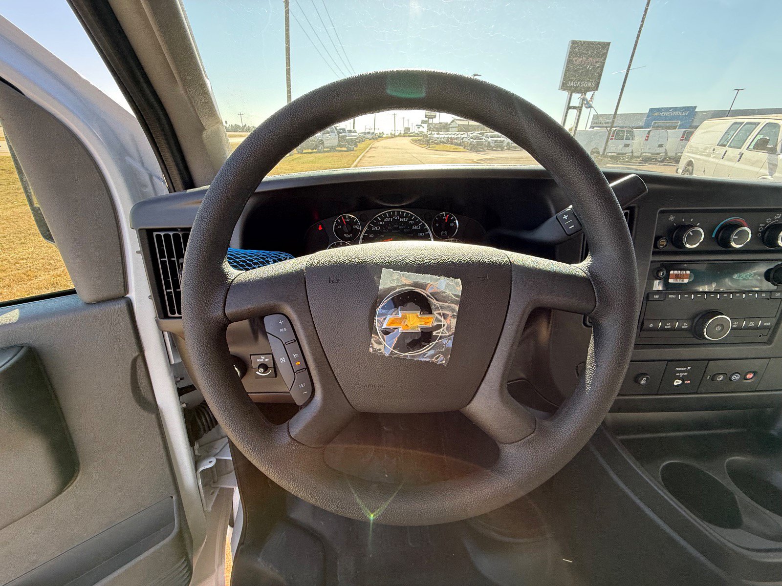 2025 Chevrolet Express Cargo Work Van - Photo 15