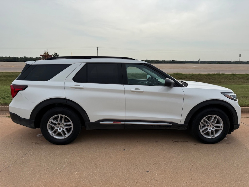Used 2025 Ford Explorer Active SUV