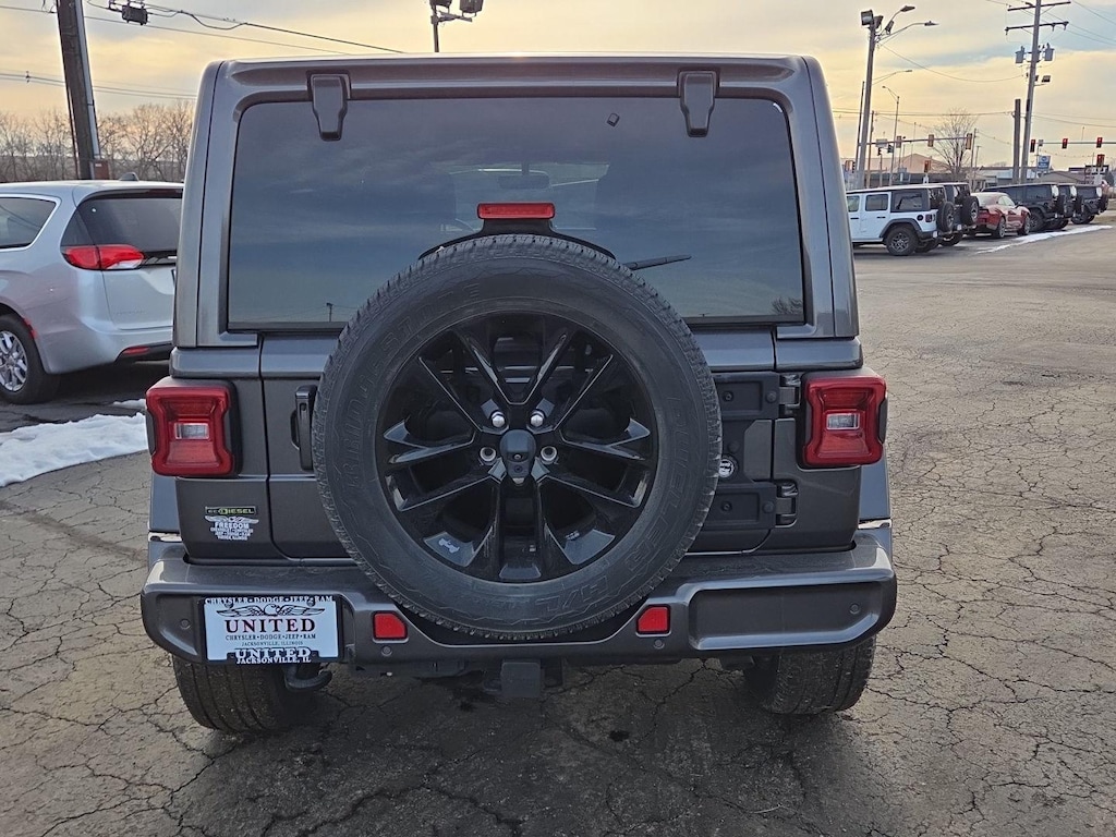 Used 2021 Jeep Wrangler Unlimited Sahara High Altitude SUV