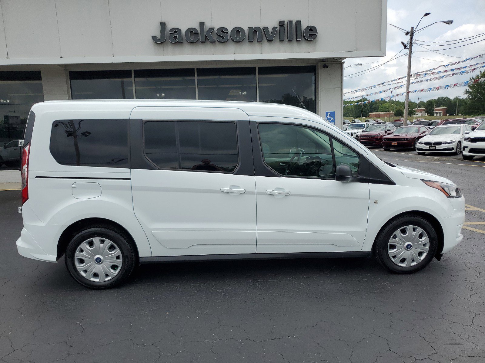 Used 2020 Ford Transit Connect XLT with VIN NM0GS9F26L1476920 for sale in Jacksonville, IL